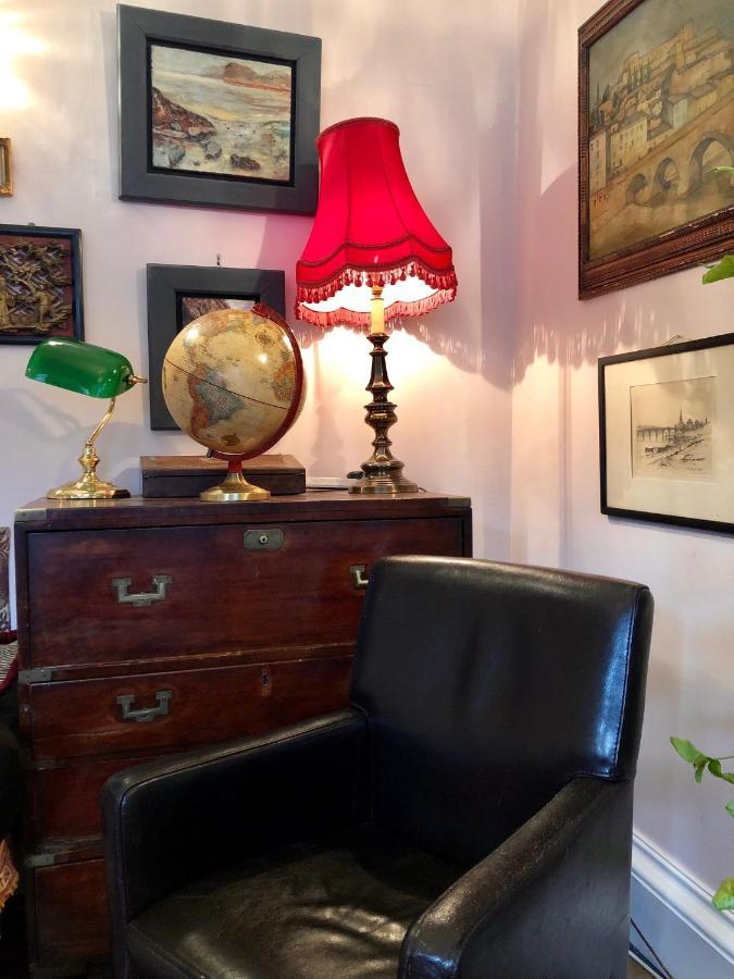 Central Apartment With Parking, Original Art And Antiques Edinburgh Exterior photo